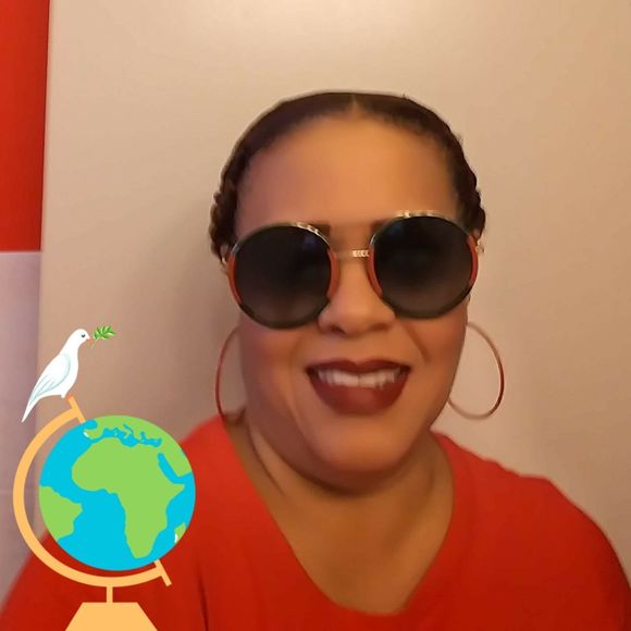 Meet your Posher, Kimberly - Picture 1 of 1